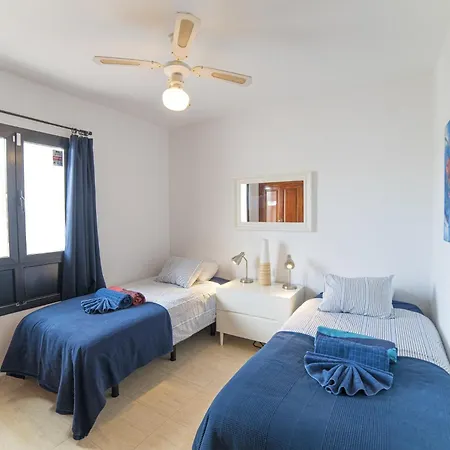 Villa Extraordinary 3 Bedrooms Naraku Spacious Sun Terrace Outdoor Pool, Hot Tub And Bbq *