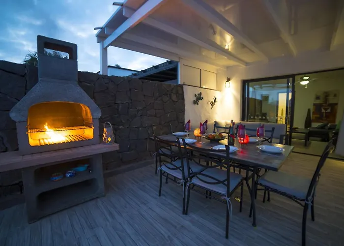 Extraordinary 3 Bedrooms Naraku Spacious Vila